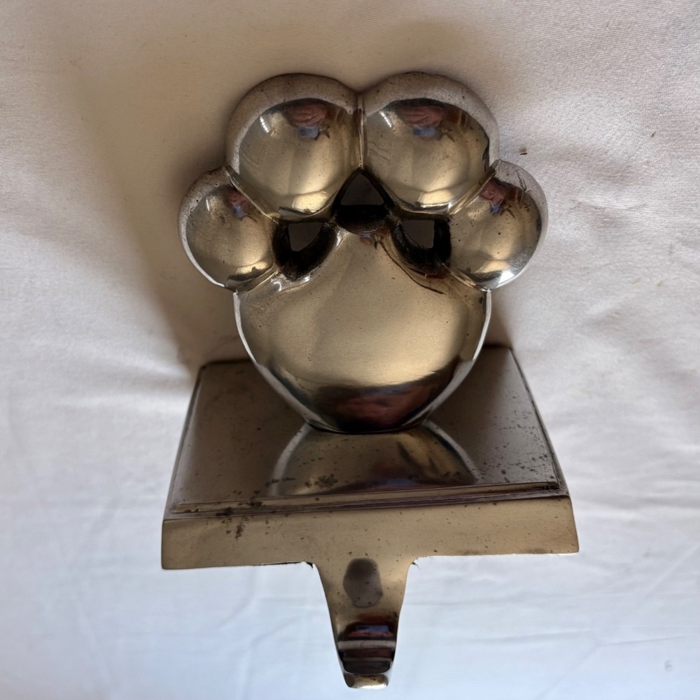 St. Nicholas Square DOG PAW PRINT Stocking Holder Silver Tone Chrome Nickel 6"